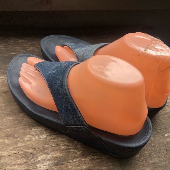 FitFlop Women's Navy Blue Leather Toe-Post Sandals Size 8 - Picture 7 of 10
